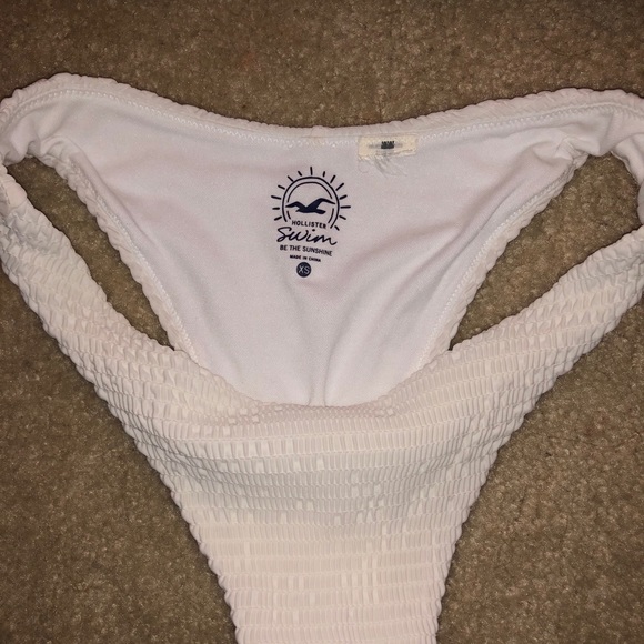 White scrunch bikini - Picture 2 of 4